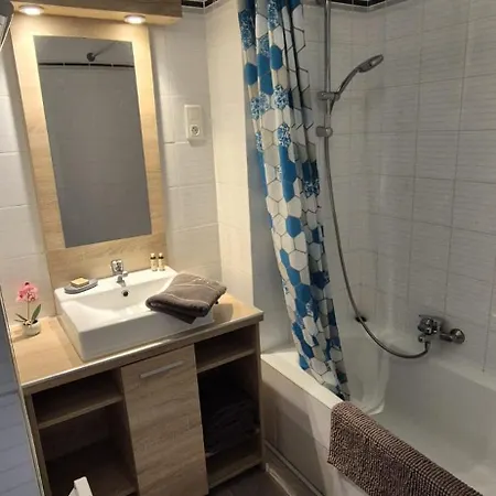 Appartement Vue Mer - Piscine - Plage A Pied - Parking *